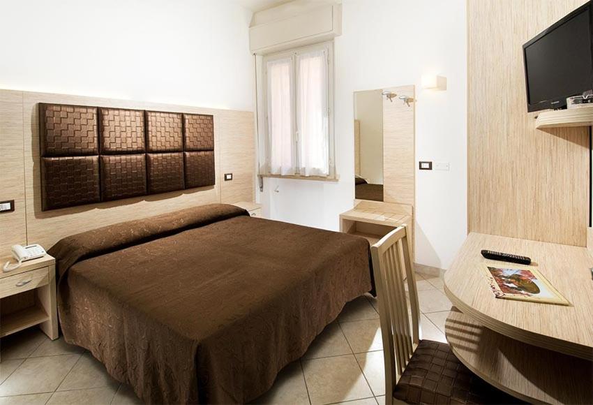 Hotel D'Annunzio Cattolica Exterior foto